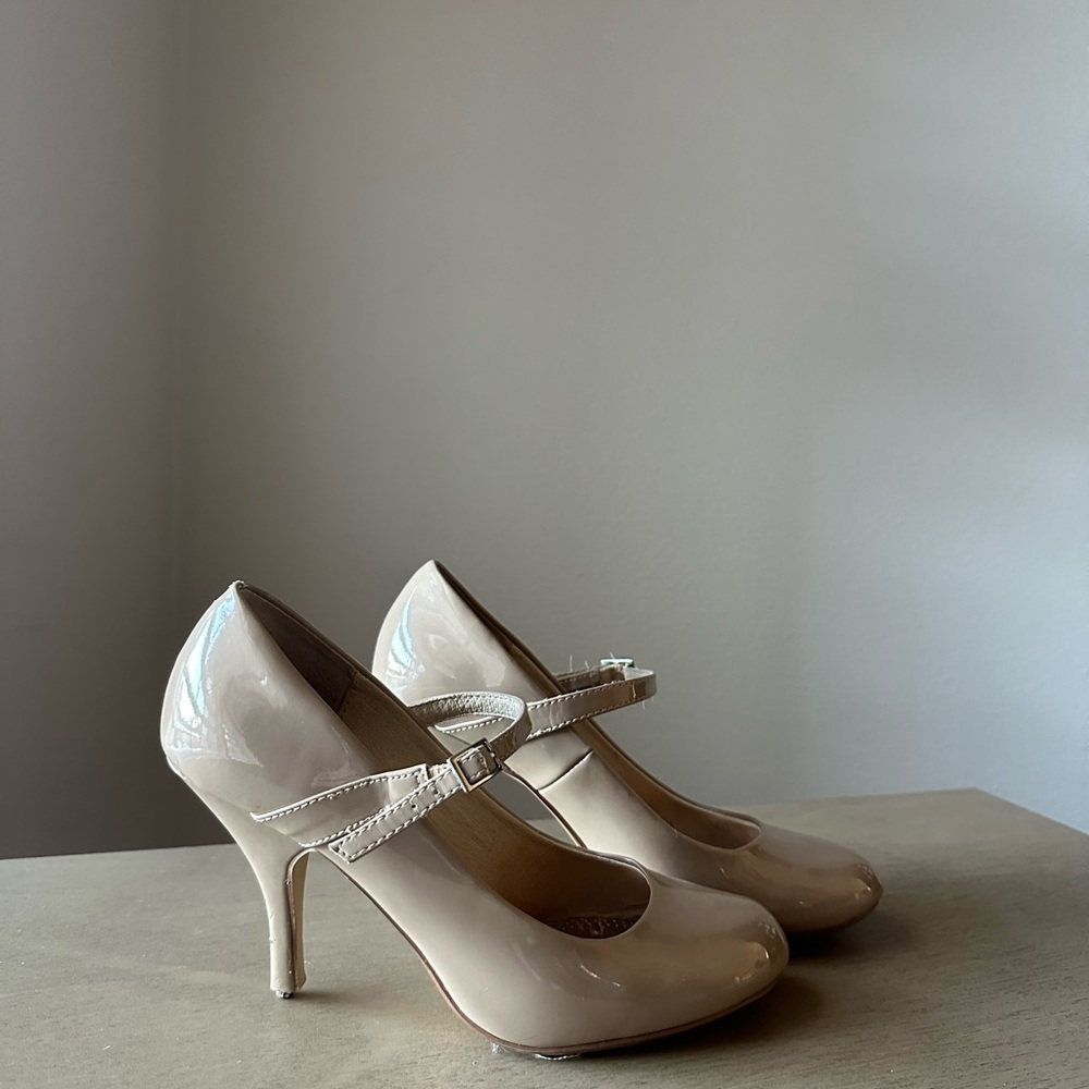 Chinese laundry nude pump, Mary Jane heels